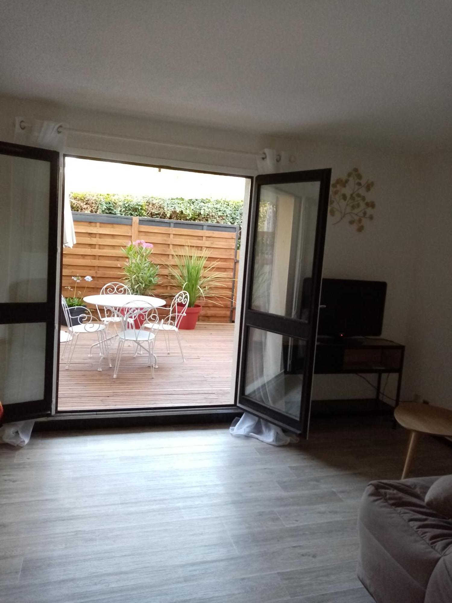 Cabourg Agreable T2 Residence Calme - Terrasse 20M2 - Animaux Bienvenus Eksteriør bilde